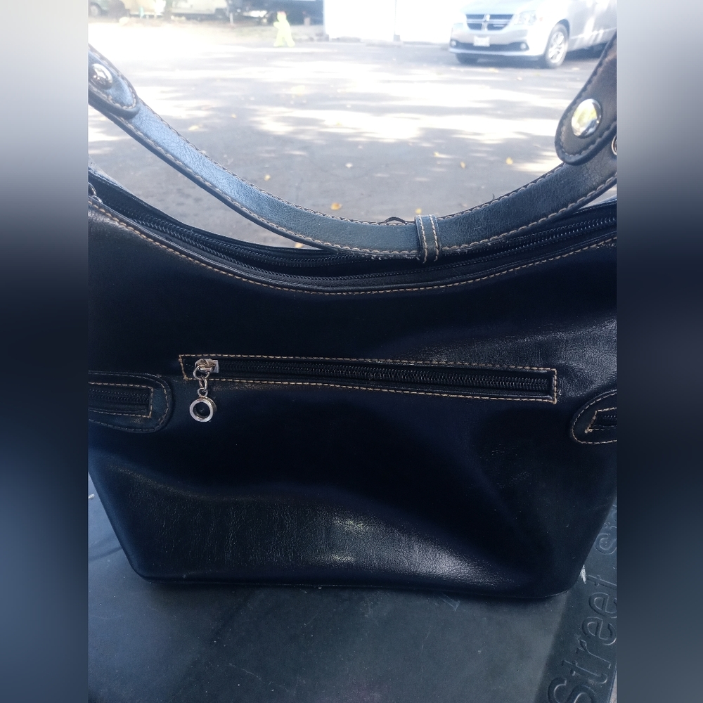 Gucci Handbag - Picture 6 of 6